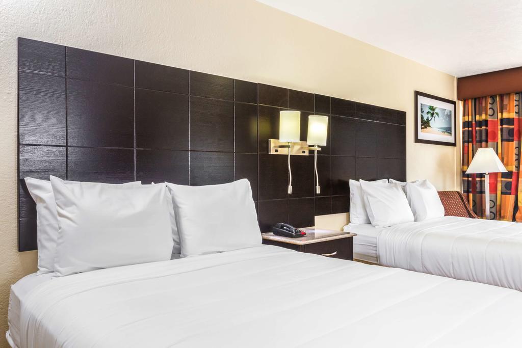 Econo Lodge Inn & Suites Florida City Exterior photo