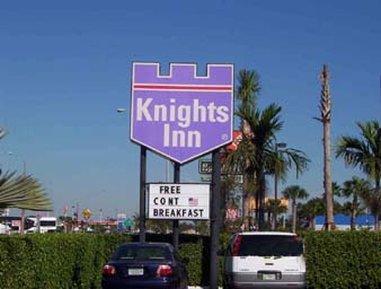 Econo Lodge Inn & Suites Florida City Exterior photo